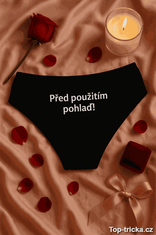 Vtipné dámské kalhotky před použitím pohlaď