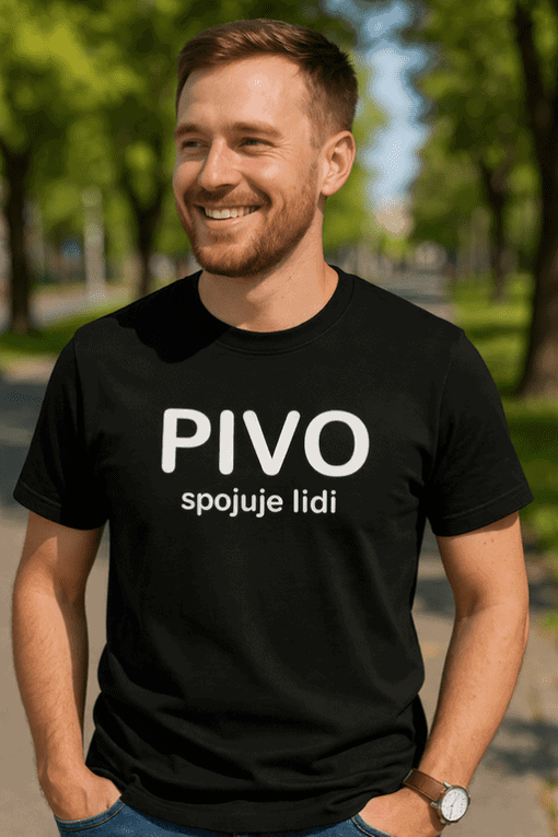 Stylové pivo tričko s potiskem PIVO spojuje lidi, ideální do každého dne, vhodné na setkání a společenské akce.