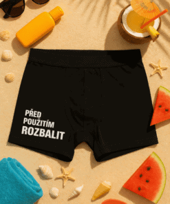 Pánské černé trenky s výrazným textem "PŘED POUŽITÍM ROZBALIT" pro pohodlí a styl.