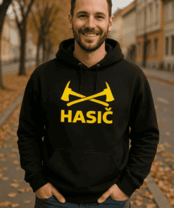Hasič hoodie s ikonou a nápisem, ideální pro fanoušky hasičského povolání.