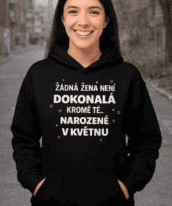 Limitovaná edice trička s nápisem.