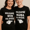 Originální trička pro rodiče a děti s výstižným potiskem "Nejlepší syn na světě" a "Nejlepší máma na světě".