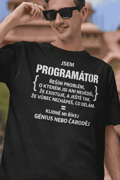 Vtipné tričko pro programátory s nápisem o řešení problémů a genialitě, ideální pro technologické nadšence.