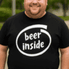 Pán s tričkem beer inside, pohodlné a stylové pánské tričko, ideální na volný čas.