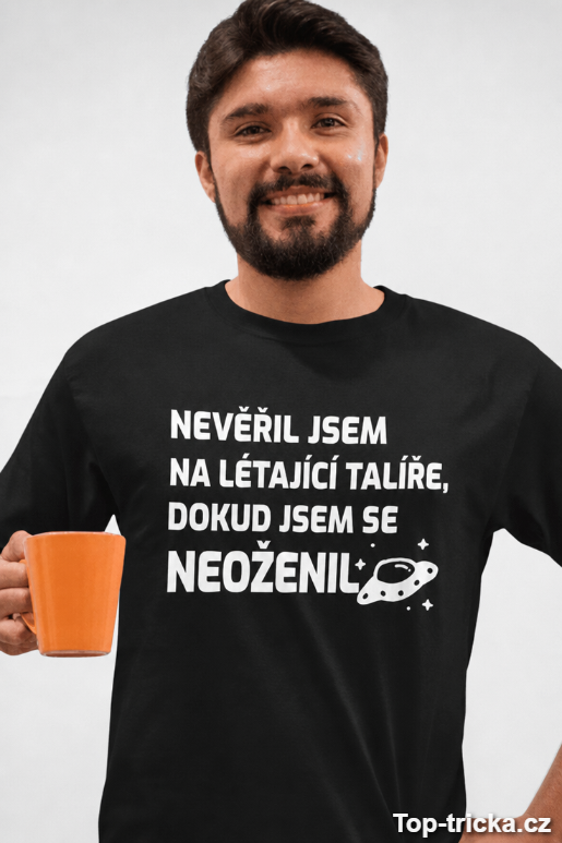 Vtipné tričko létající talíře