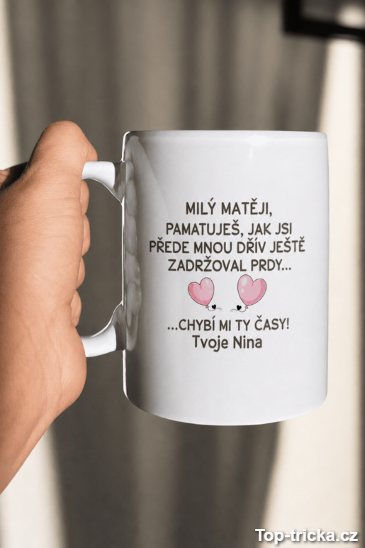 Vtipný hrnek prdy s vlastním jménem